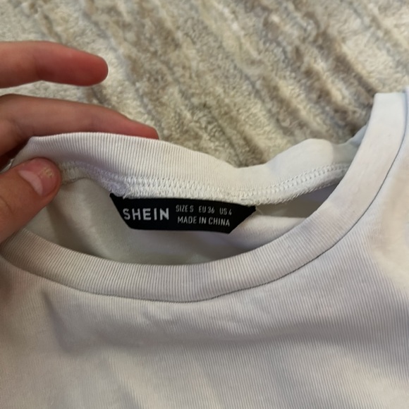 crop top - Picture 3 of 3